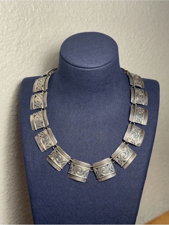 Taxco Jewelry - VICTORIA MEXICAN VINTAGE
STERLING SILVER NECKLACE